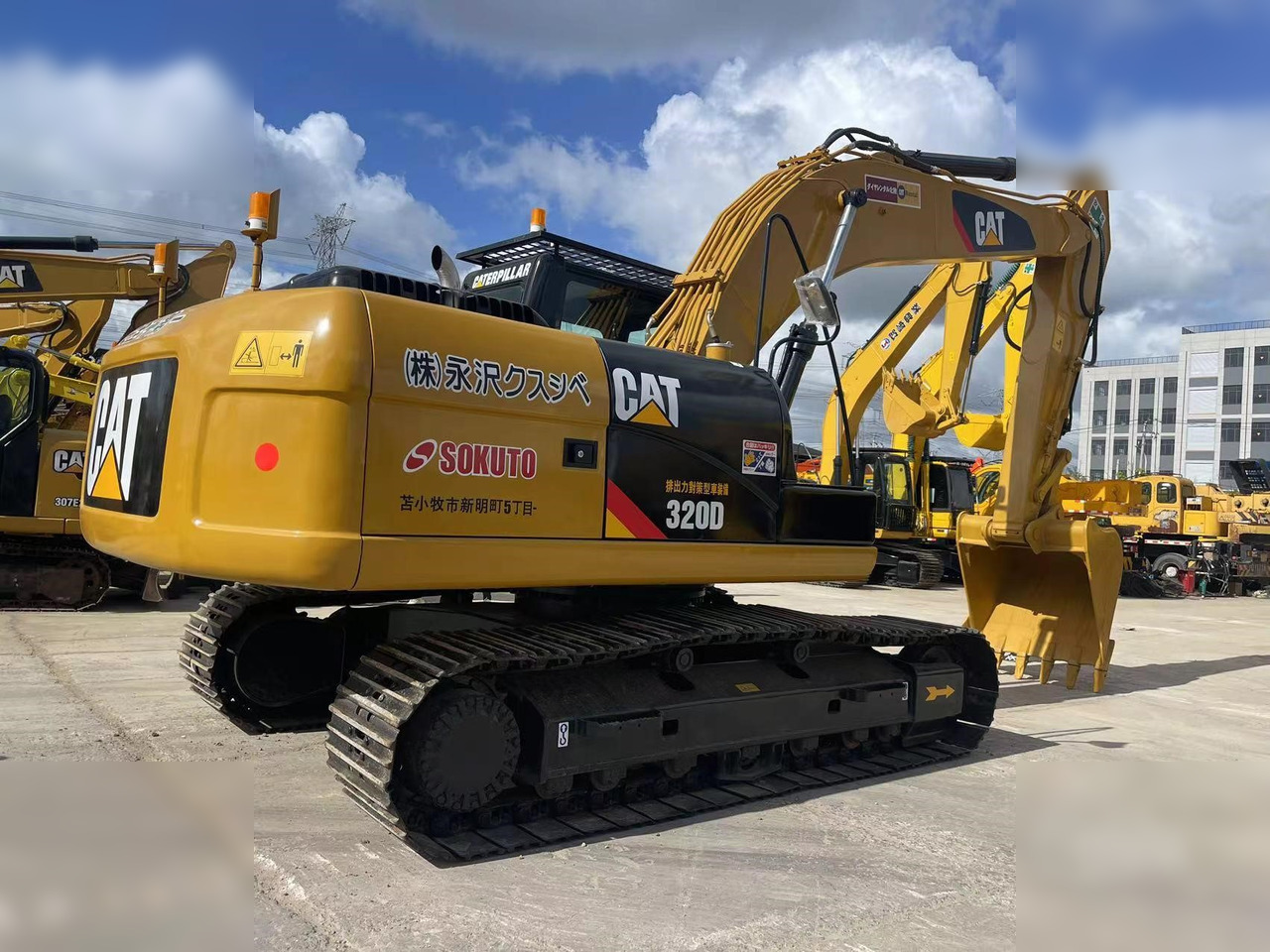 CATERPILLAR 320D - Kāpurķēžu ekskavators: foto 2 CATERPILLAR 320D - Kāpurķēžu ekskavators: foto 2