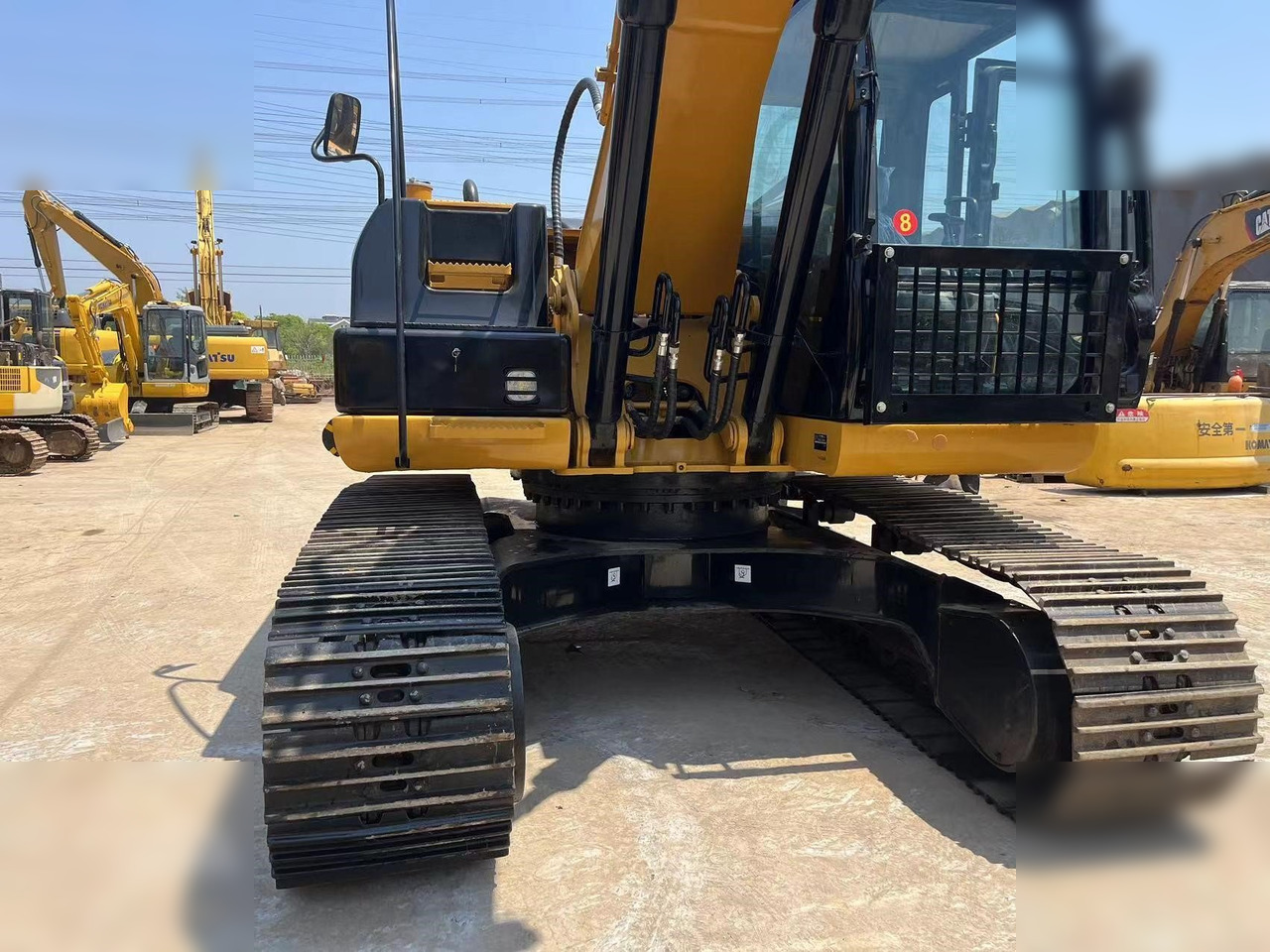 CATERPILLAR 320D - Kāpurķēžu ekskavators: foto 4 CATERPILLAR 320D - Kāpurķēžu ekskavators: foto 4