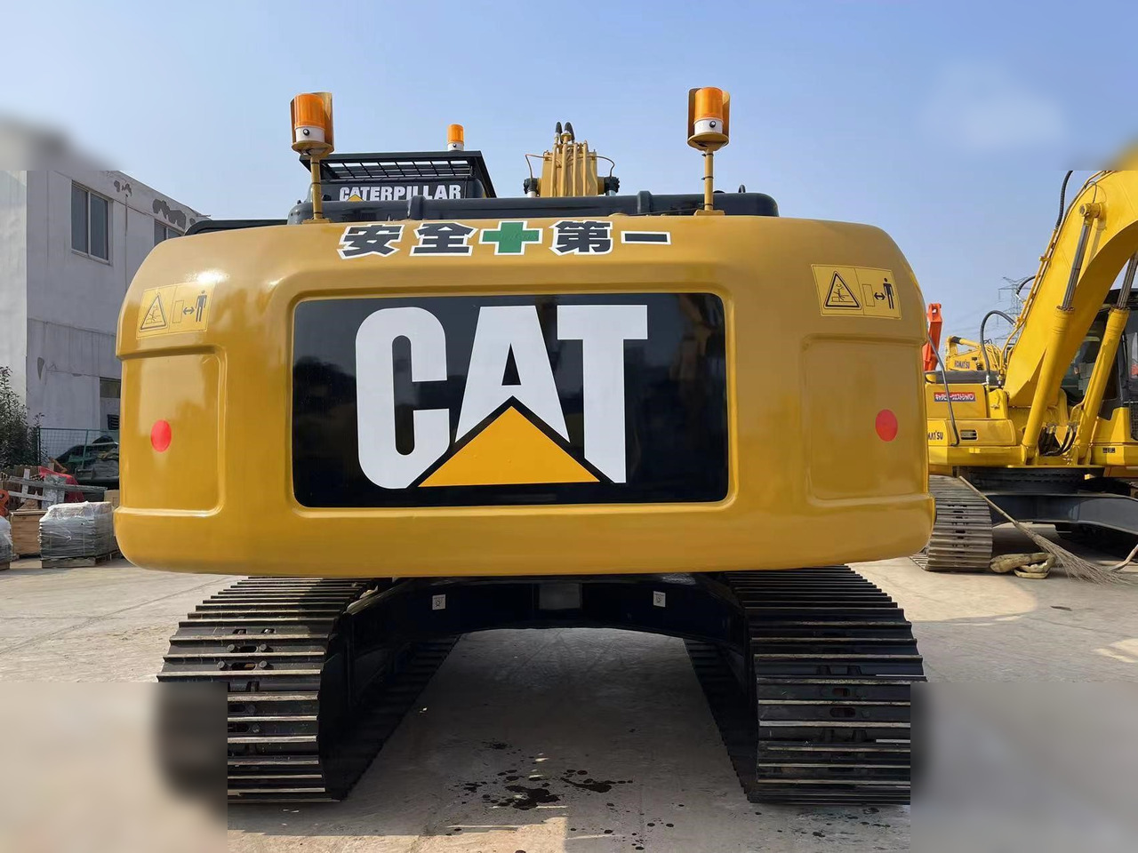 CATERPILLAR 320D - Kāpurķēžu ekskavators: foto 5 CATERPILLAR 320D - Kāpurķēžu ekskavators: foto 5