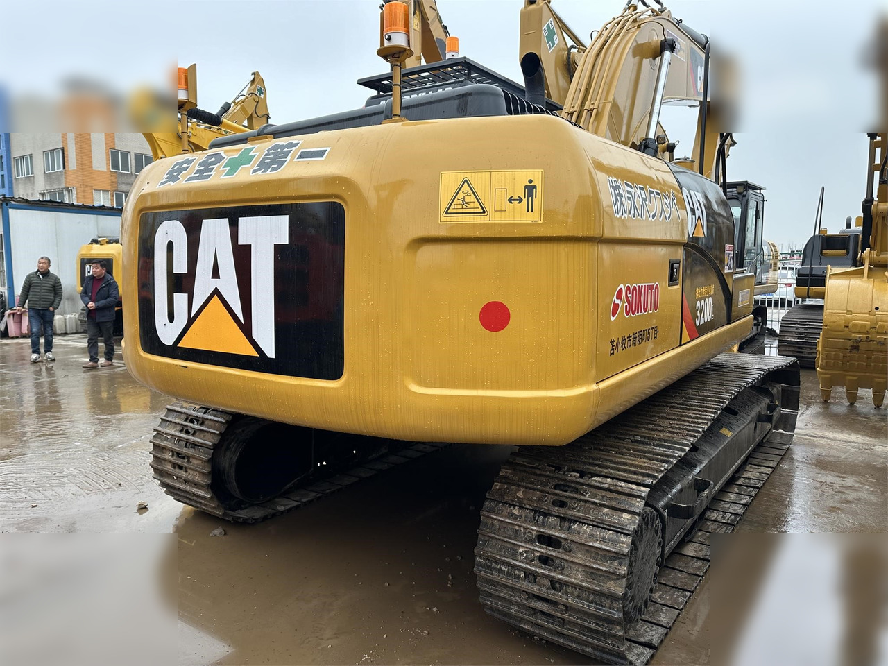 CATERPILLAR 320DL - Kāpurķēžu ekskavators: foto 4 CATERPILLAR 320DL - Kāpurķēžu ekskavators: foto 4