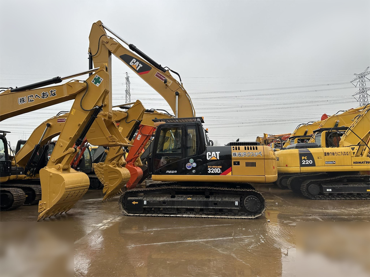 CATERPILLAR 320DL - Kāpurķēžu ekskavators: foto 1 CATERPILLAR 320DL - Kāpurķēžu ekskavators: foto 1