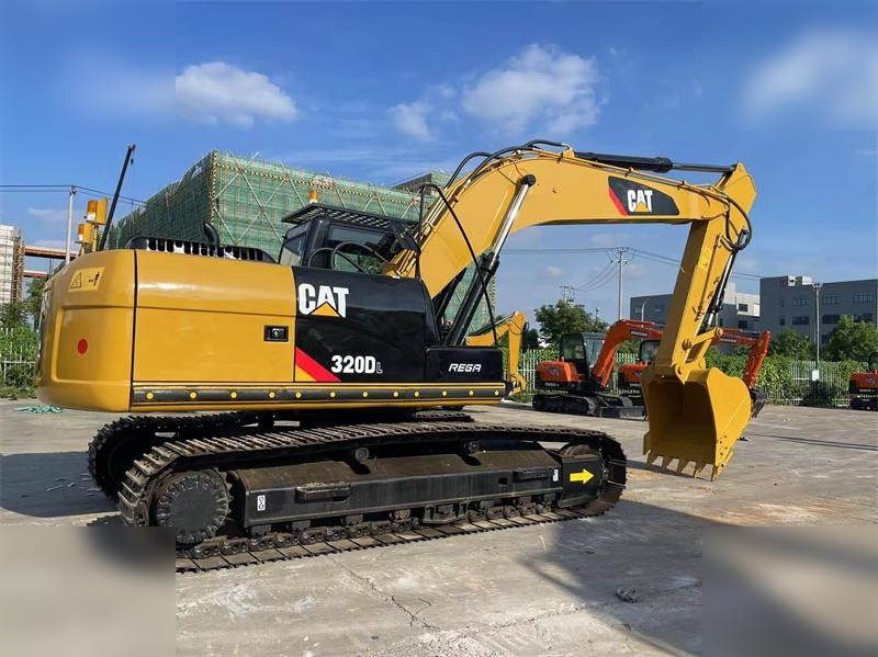 CATERPILLAR 320DL - Kāpurķēžu ekskavators: foto 2 CATERPILLAR 320DL - Kāpurķēžu ekskavators: foto 2