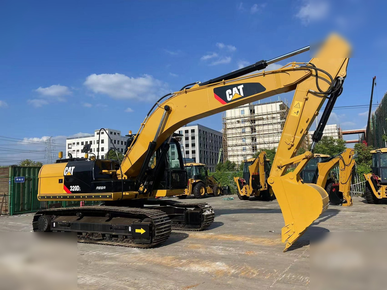 CATERPILLAR 320DL - Kāpurķēžu ekskavators: foto 4 CATERPILLAR 320DL - Kāpurķēžu ekskavators: foto 4