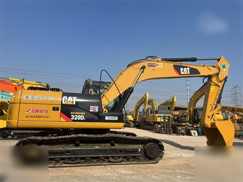 CATERPILLAR 320DL - Kāpurķēžu ekskavators: foto 3 CATERPILLAR 320DL - Kāpurķēžu ekskavators: foto 3