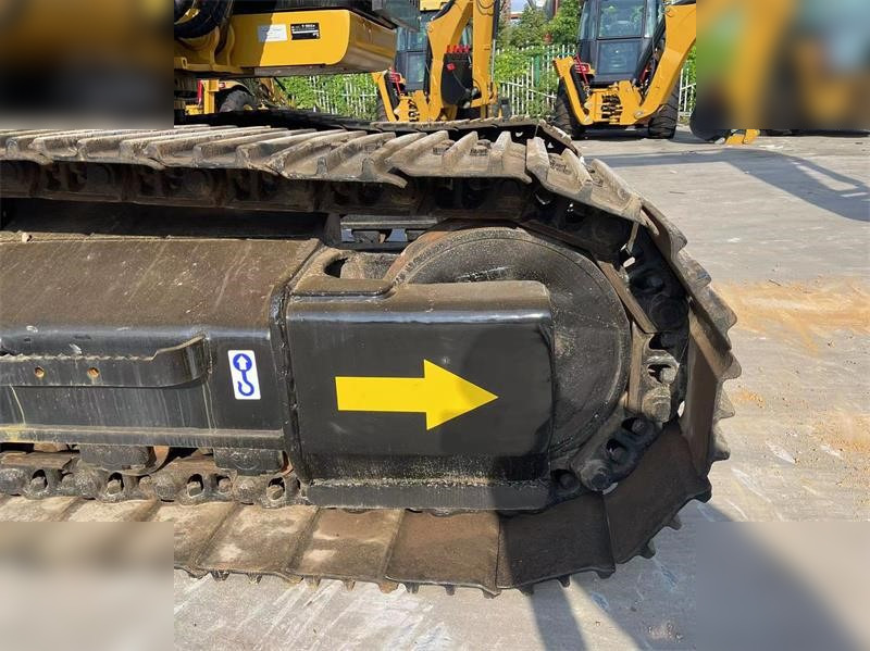 Kāpurķēžu ekskavators CATERPILLAR 320DL: foto 12