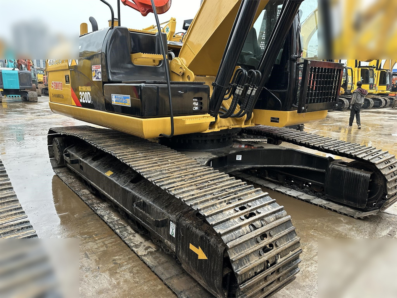 CATERPILLAR 320DL - Kāpurķēžu ekskavators: foto 2 CATERPILLAR 320DL - Kāpurķēžu ekskavators: foto 2