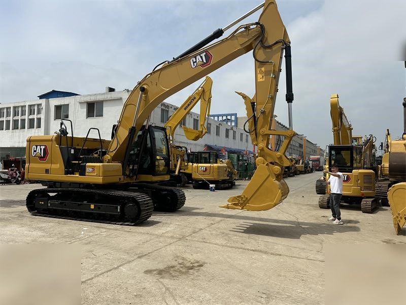 CATERPILLAR 320GC - Kāpurķēžu ekskavators: foto 2 CATERPILLAR 320GC - Kāpurķēžu ekskavators: foto 2