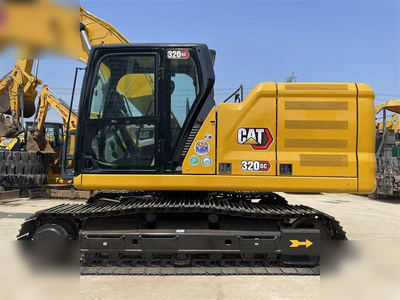 CATERPILLAR 320GC - Kāpurķēžu ekskavators: foto 3 CATERPILLAR 320GC - Kāpurķēžu ekskavators: foto 3