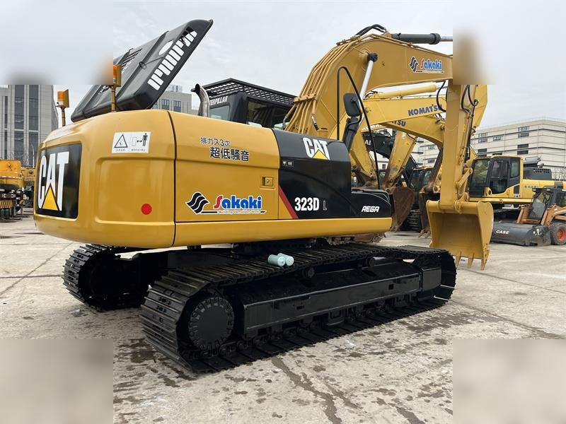 CATERPILLAR 323DL - Kāpurķēžu ekskavators: foto 3 CATERPILLAR 323DL - Kāpurķēžu ekskavators: foto 3