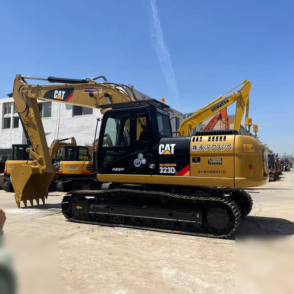 CATERPILLAR 323DL - Kāpurķēžu ekskavators: foto 2 CATERPILLAR 323DL - Kāpurķēžu ekskavators: foto 2