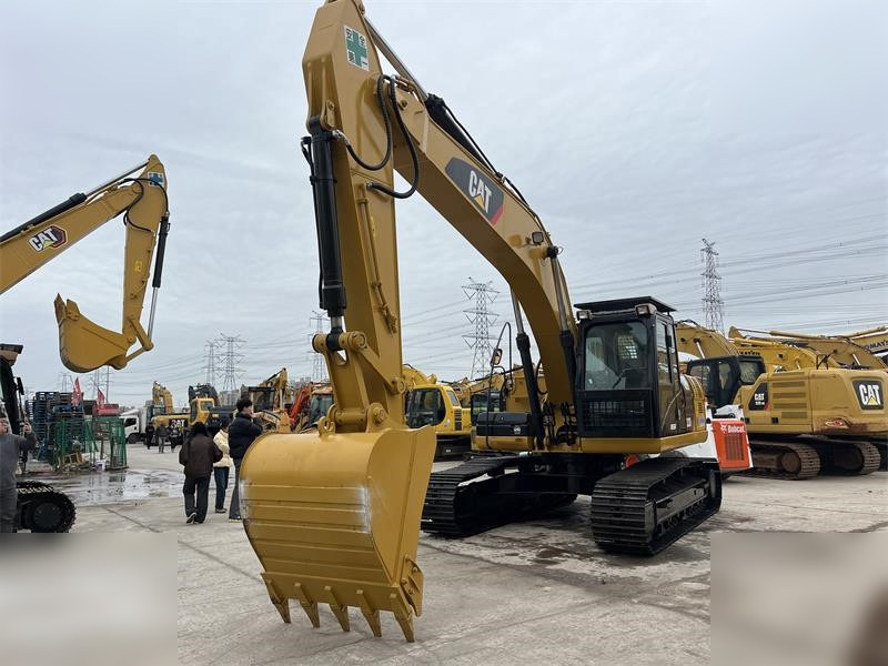 CATERPILLAR 323DL - Kāpurķēžu ekskavators: foto 2 CATERPILLAR 323DL - Kāpurķēžu ekskavators: foto 2