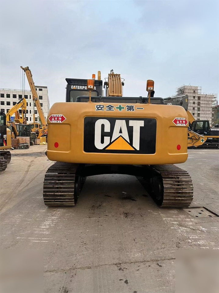 CATERPILLAR 323DL - Kāpurķēžu ekskavators: foto 2 CATERPILLAR 323DL - Kāpurķēžu ekskavators: foto 2