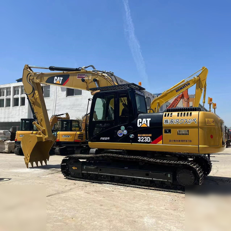 CATERPILLAR 323DL - Kāpurķēžu ekskavators: foto 2 CATERPILLAR 323DL - Kāpurķēžu ekskavators: foto 2