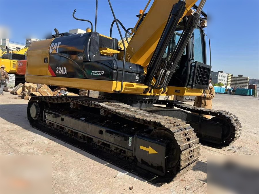CATERPILLAR 324DL - Kāpurķēžu ekskavators: foto 3 CATERPILLAR 324DL - Kāpurķēžu ekskavators: foto 3