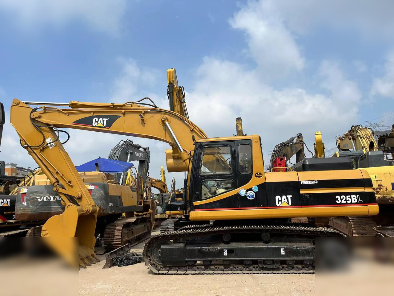 CATERPILLAR 325BL - Kāpurķēžu ekskavators: foto 1 CATERPILLAR 325BL - Kāpurķēžu ekskavators: foto 1