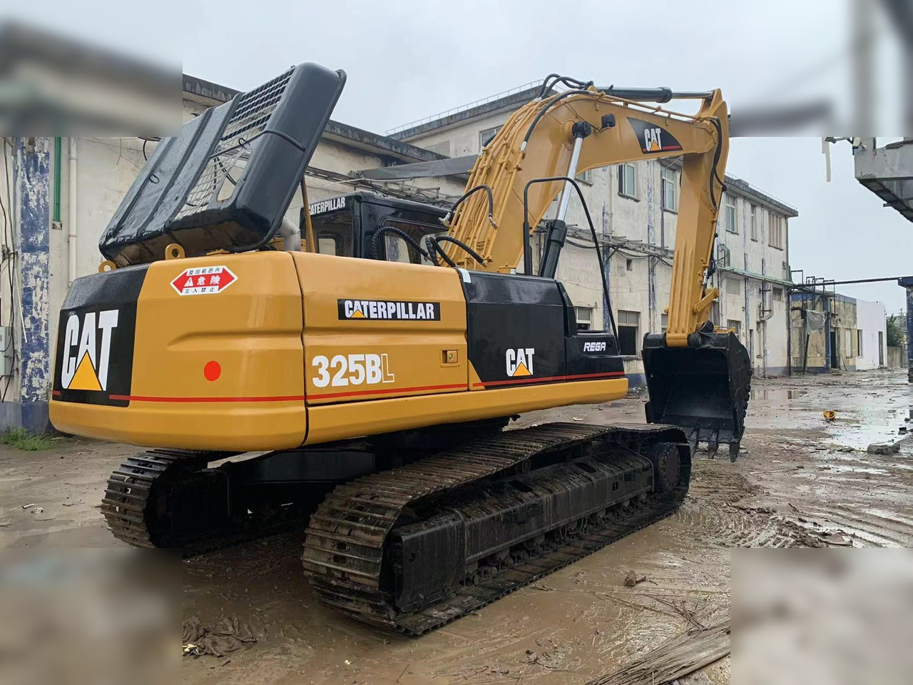 CATERPILLAR 325BL - Kāpurķēžu ekskavators: foto 5 CATERPILLAR 325BL - Kāpurķēžu ekskavators: foto 5