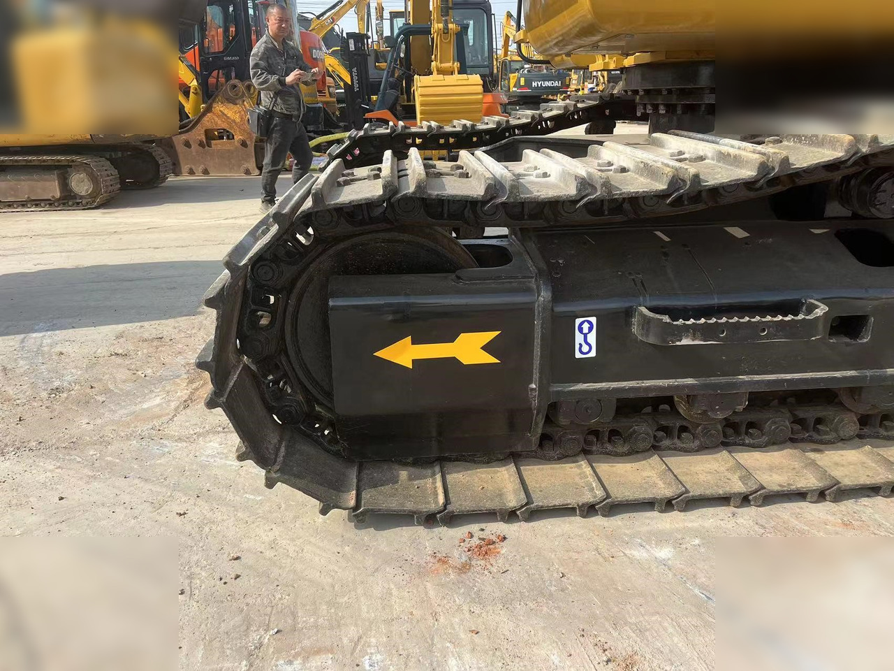Kāpurķēžu ekskavators CATERPILLAR 325DL: foto 7