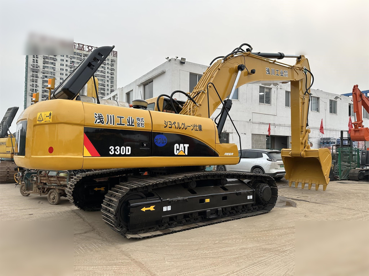 CATERPILLAR 330D - Kāpurķēžu ekskavators: foto 2 CATERPILLAR 330D - Kāpurķēžu ekskavators: foto 2