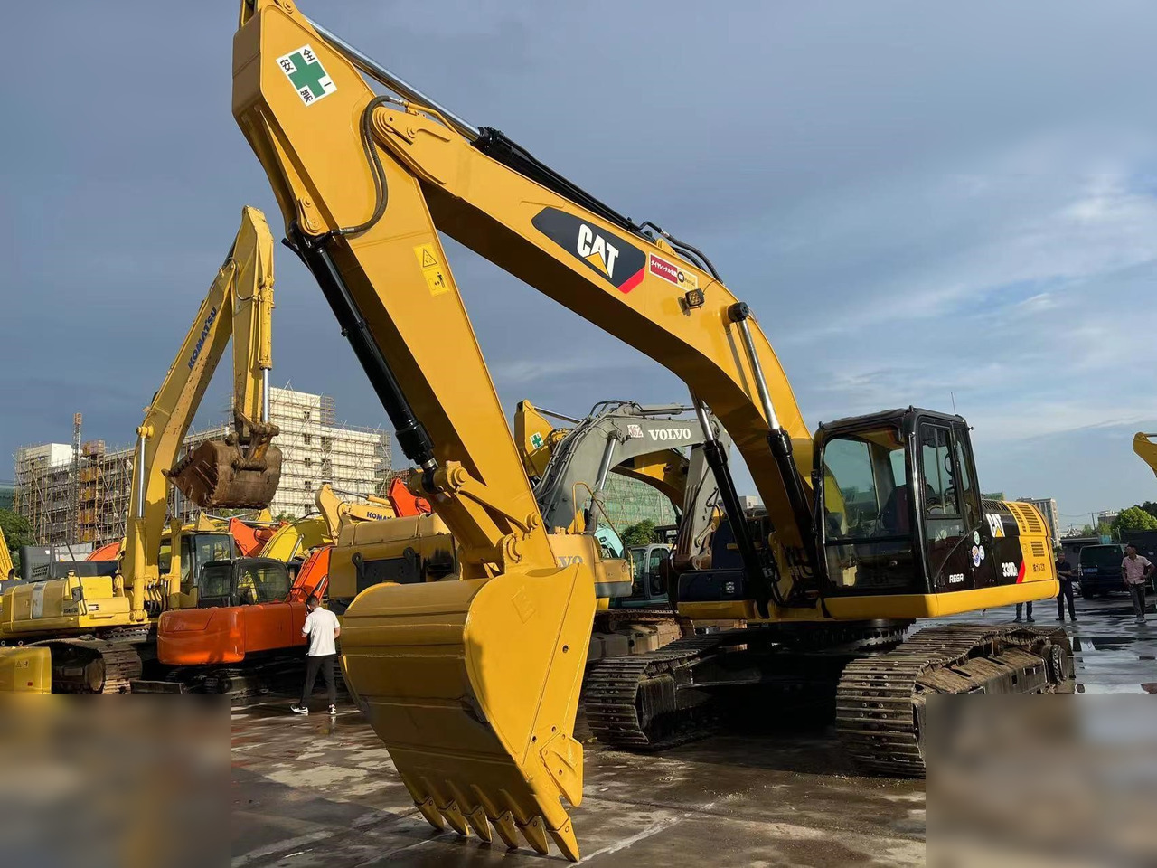 CATERPILLAR 330D - Kāpurķēžu ekskavators: foto 2 CATERPILLAR 330D - Kāpurķēžu ekskavators: foto 2