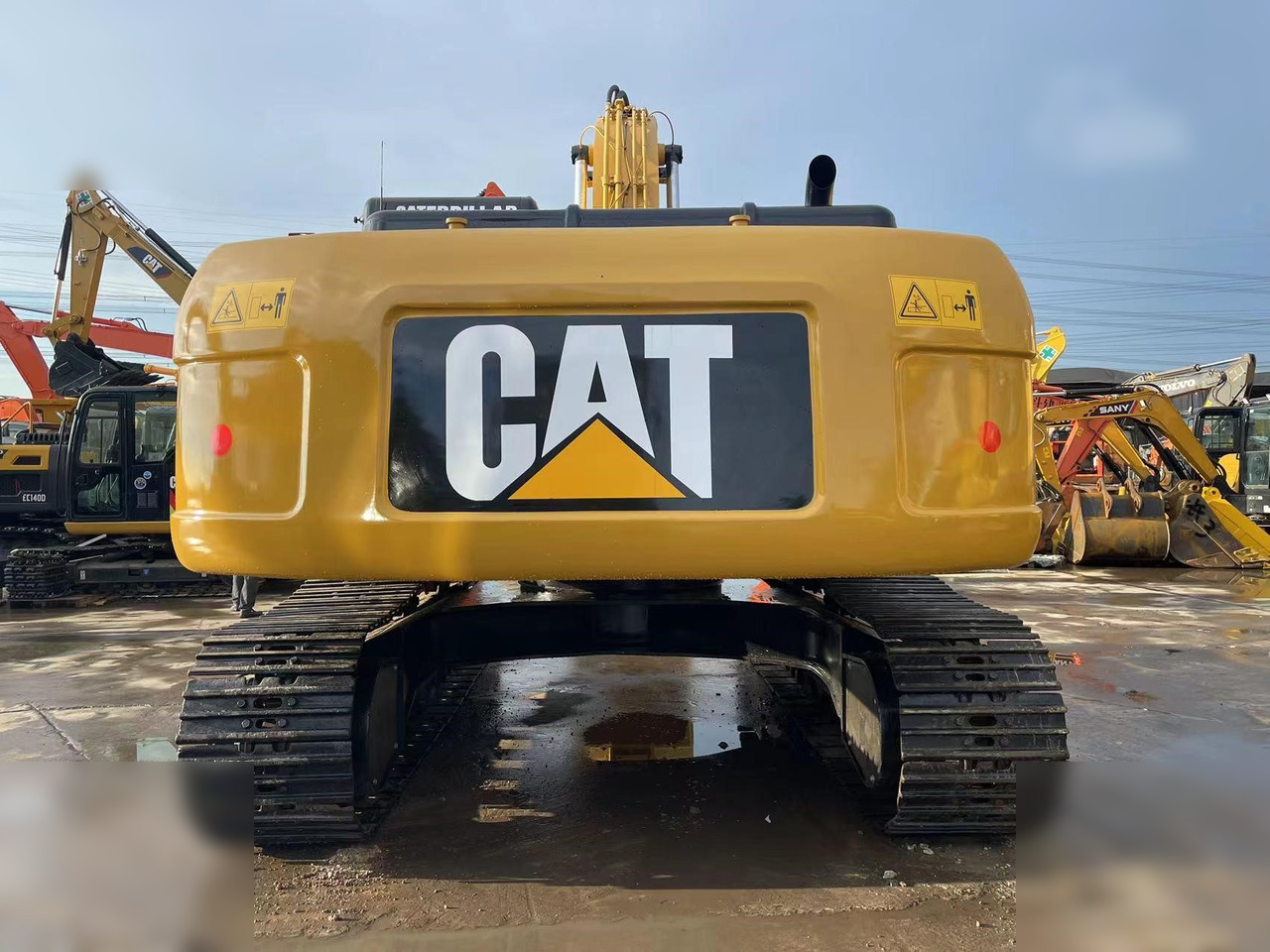 CATERPILLAR 330D - Kāpurķēžu ekskavators: foto 3 CATERPILLAR 330D - Kāpurķēžu ekskavators: foto 3