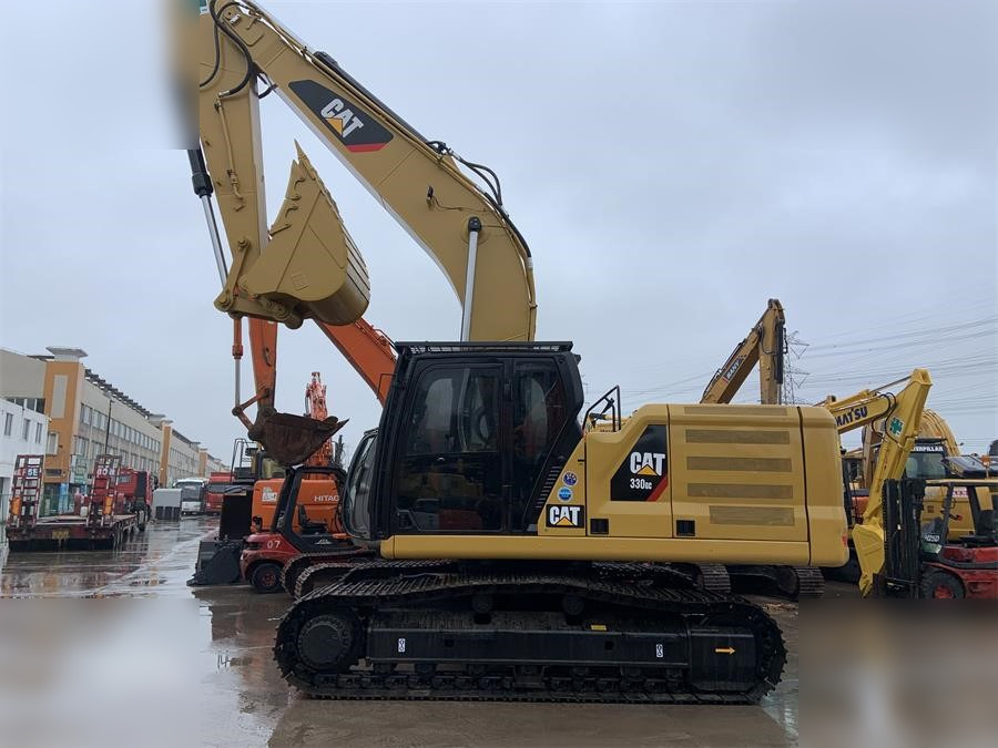 CATERPILLAR 330GC - Kāpurķēžu ekskavators: foto 1 CATERPILLAR 330GC - Kāpurķēžu ekskavators: foto 1