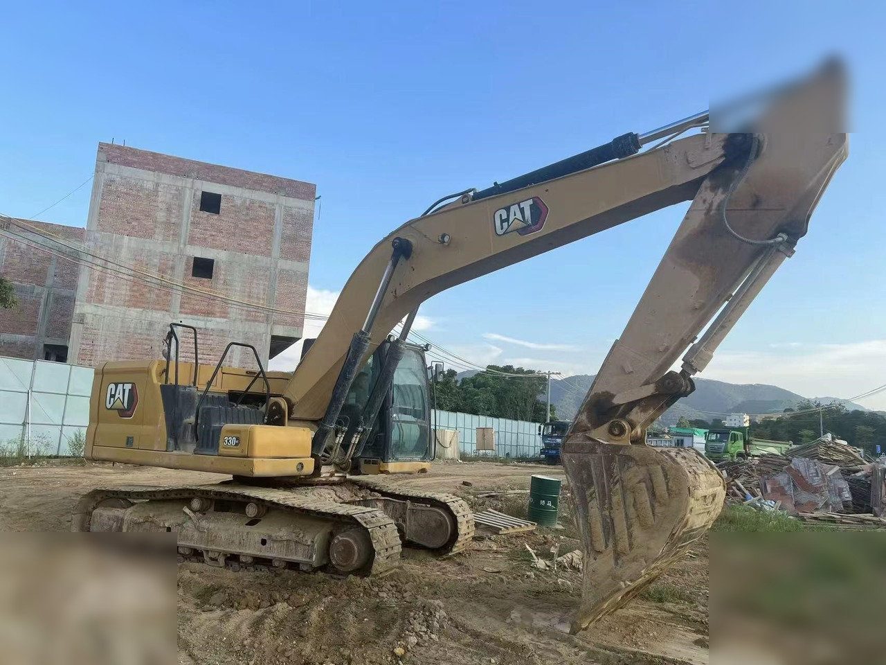 CATERPILLAR 330GC - Kāpurķēžu ekskavators: foto 1 CATERPILLAR 330GC - Kāpurķēžu ekskavators: foto 1