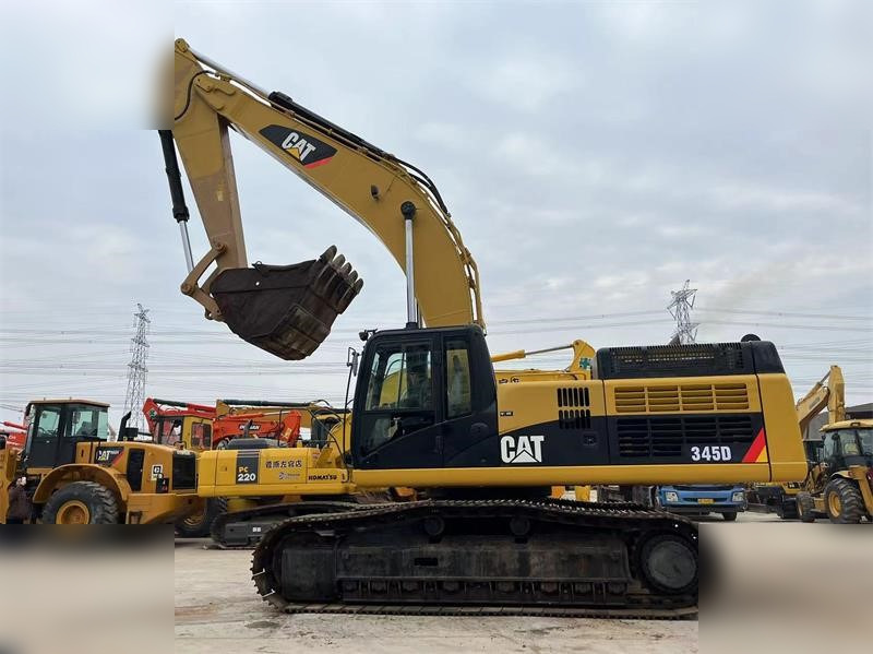 CATERPILLAR 345D - Kāpurķēžu ekskavators: foto 3 CATERPILLAR 345D - Kāpurķēžu ekskavators: foto 3