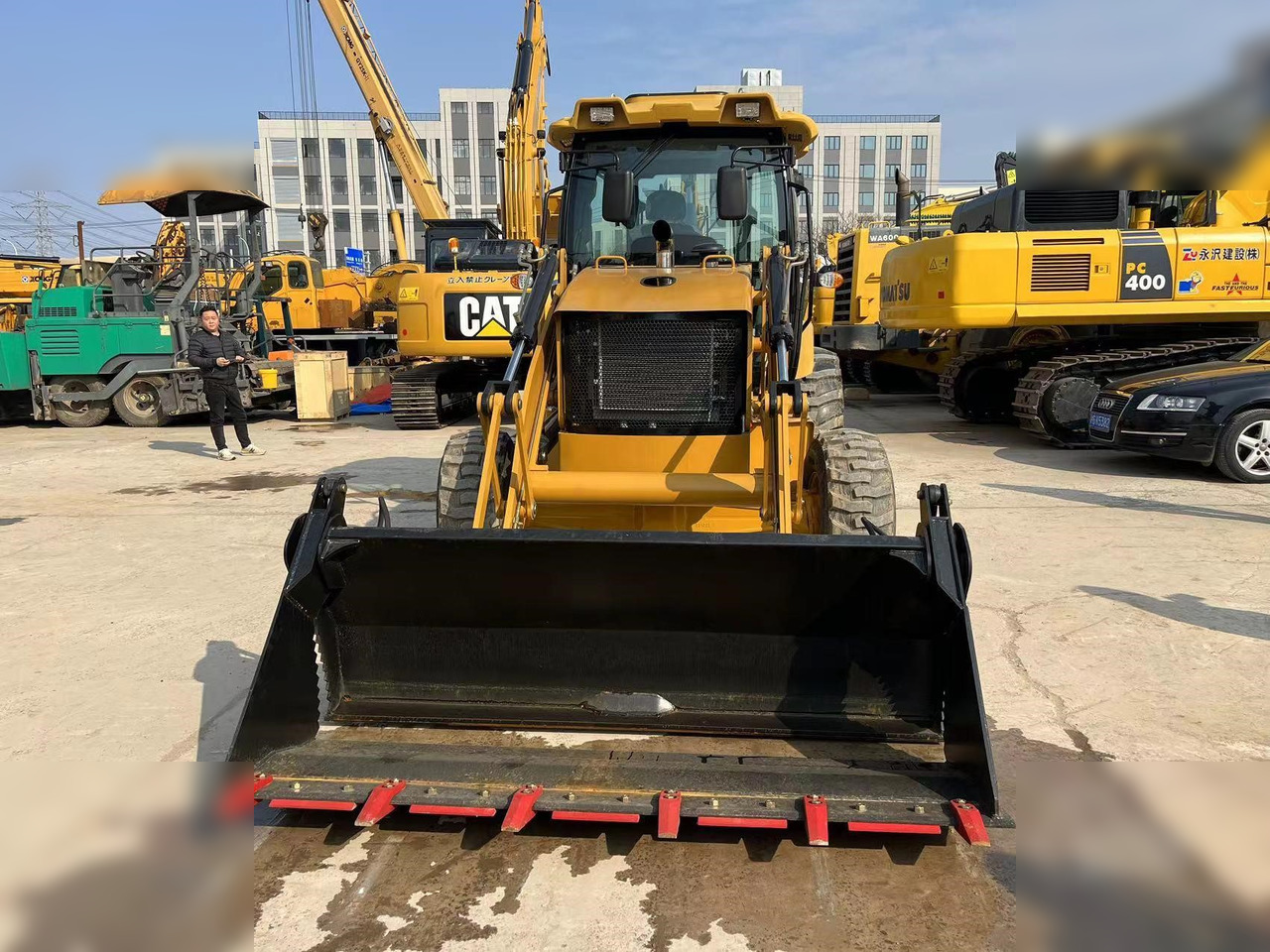 CATERPILLAR 420F - Ekskavators-iekrāvējs: foto 3 CATERPILLAR 420F - Ekskavators-iekrāvējs: foto 3