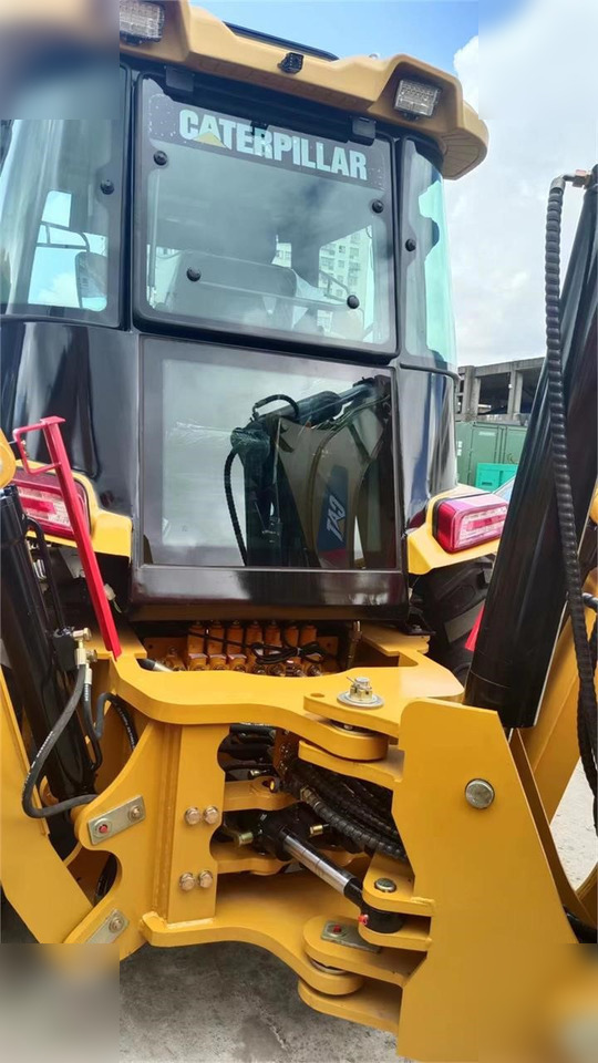 CATERPILLAR 430F - Ekskavators-iekrāvējs: foto 2 CATERPILLAR 430F - Ekskavators-iekrāvējs: foto 2