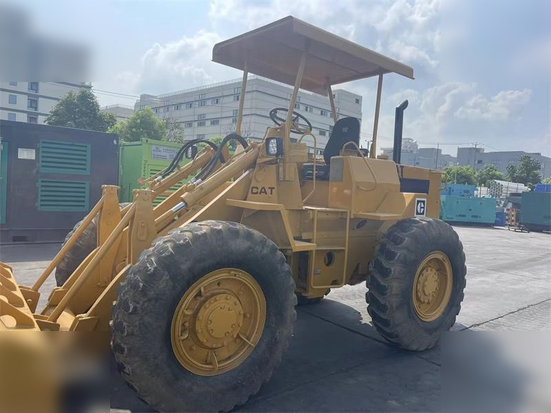 CATERPILLAR 910 - Riteņu iekrāvējs: foto 3 CATERPILLAR 910 - Riteņu iekrāvējs: foto 3