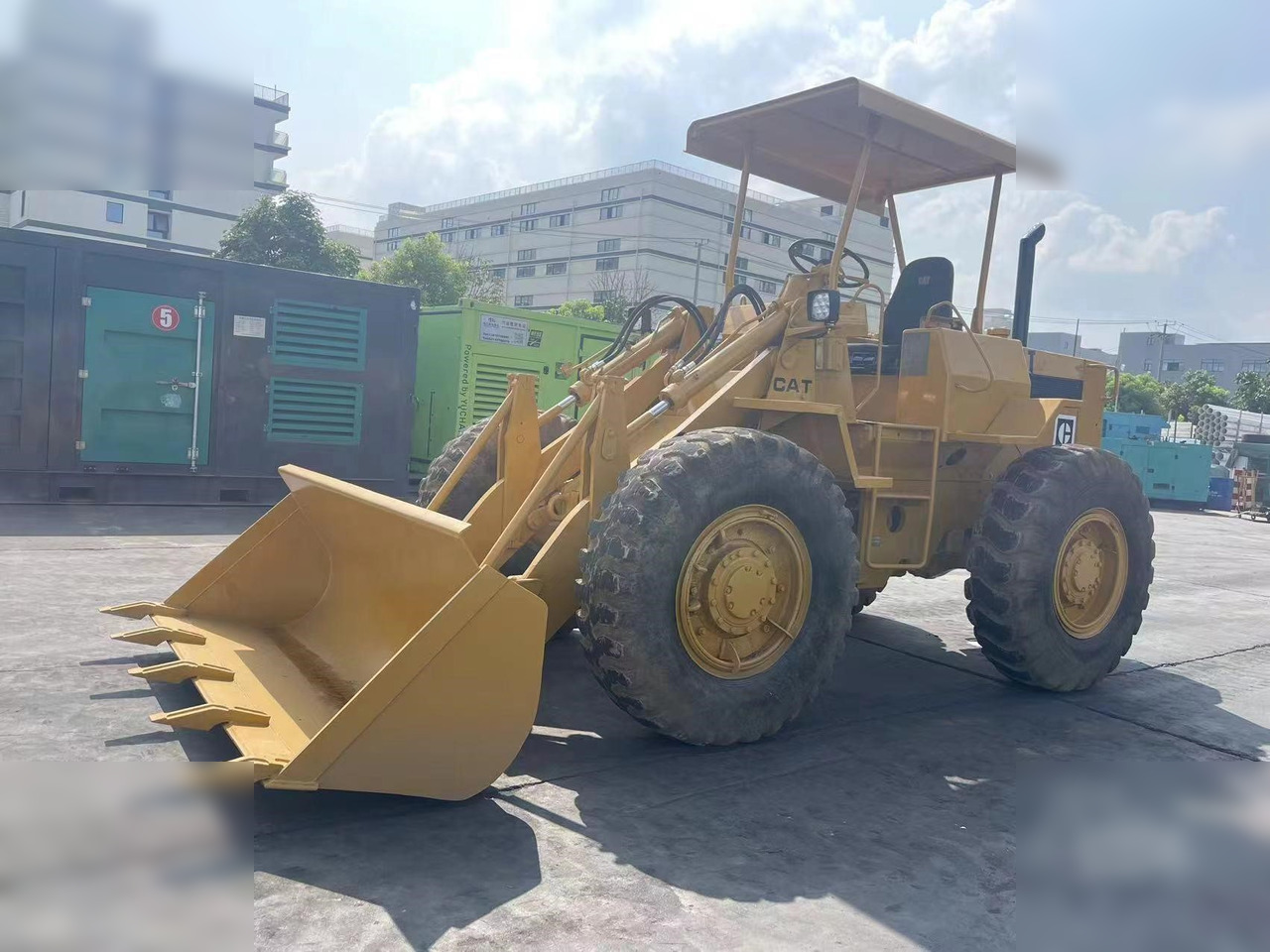 CATERPILLAR 910 - Riteņu iekrāvējs: foto 4 CATERPILLAR 910 - Riteņu iekrāvējs: foto 4