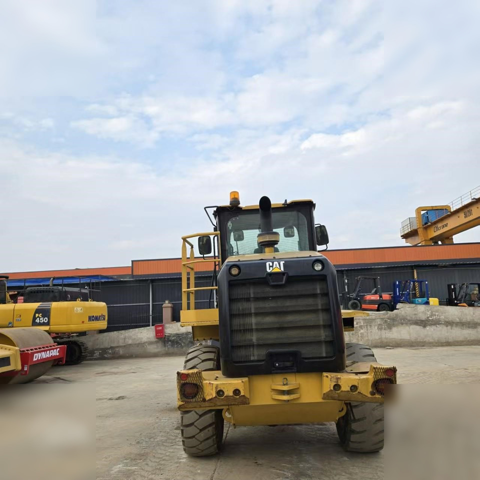 CATERPILLAR 924K - Riteņu iekrāvējs: foto 3 CATERPILLAR 924K - Riteņu iekrāvējs: foto 3