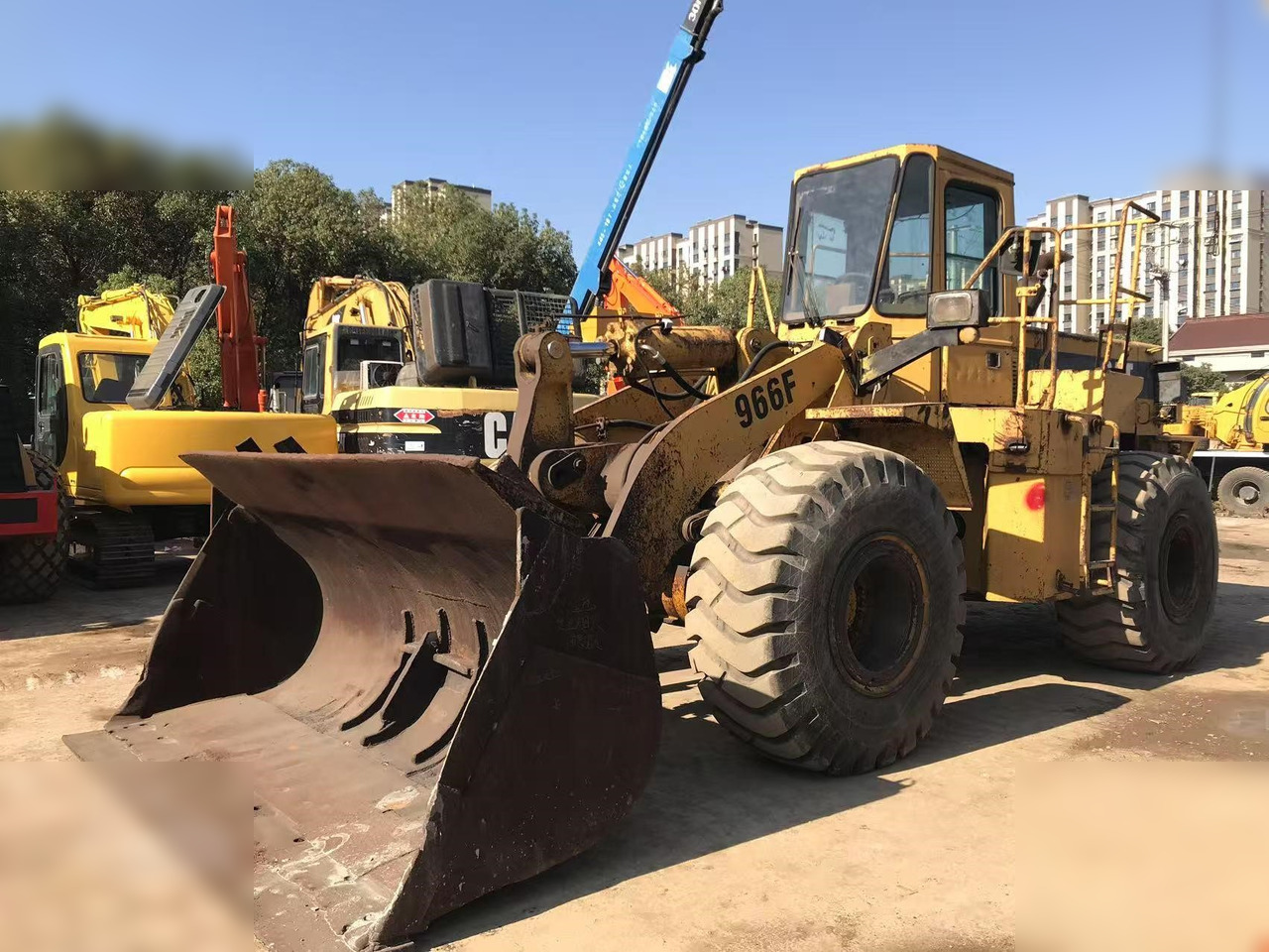 CATERPILLAR 966F I - Riteņu iekrāvējs: foto 2 CATERPILLAR 966F I - Riteņu iekrāvējs: foto 2