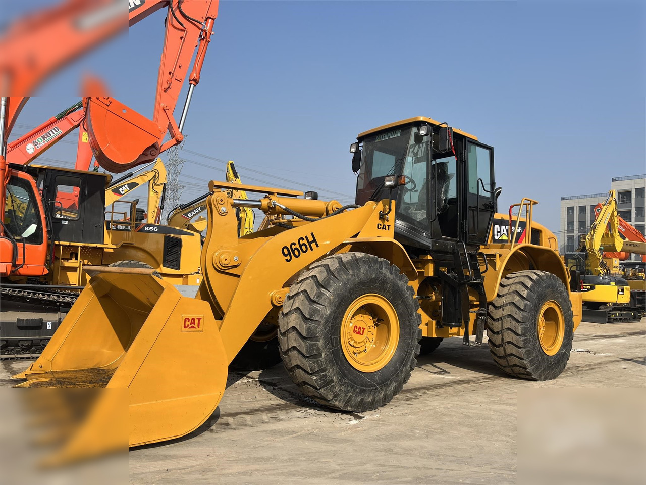 CATERPILLAR 966H - Riteņu iekrāvējs: foto 4 CATERPILLAR 966H - Riteņu iekrāvējs: foto 4