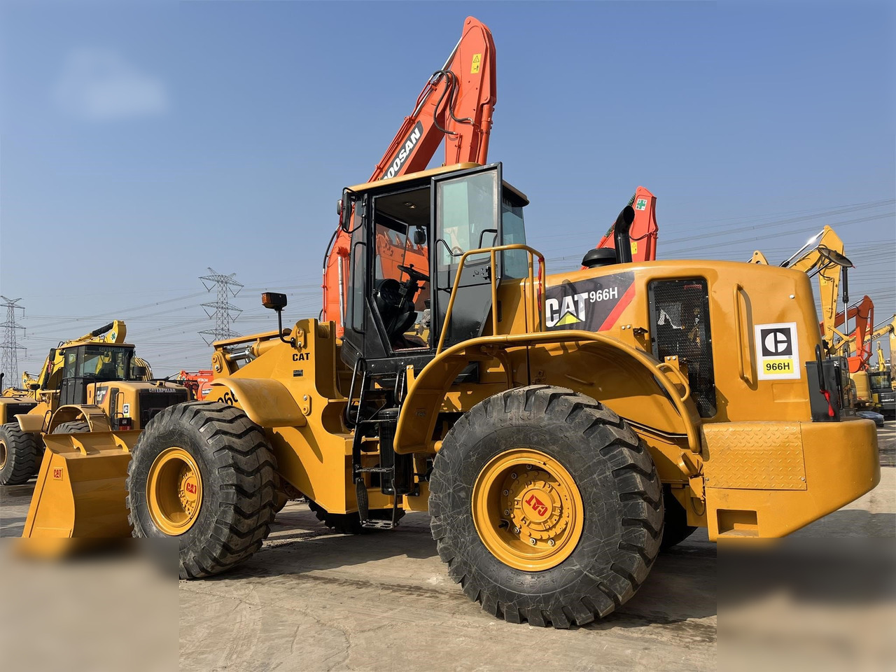 CATERPILLAR 966H - Riteņu iekrāvējs: foto 3 CATERPILLAR 966H - Riteņu iekrāvējs: foto 3