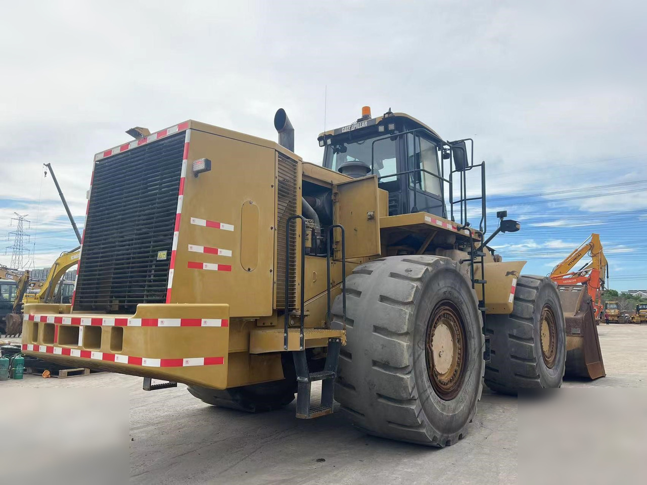 CATERPILLAR 986H - Riteņu iekrāvējs: foto 2 CATERPILLAR 986H - Riteņu iekrāvējs: foto 2