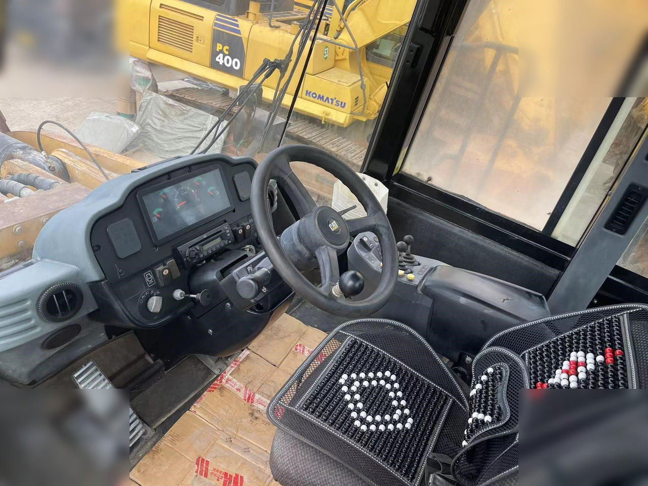 CATERPILLAR 986H - Riteņu iekrāvējs: foto 5 CATERPILLAR 986H - Riteņu iekrāvējs: foto 5