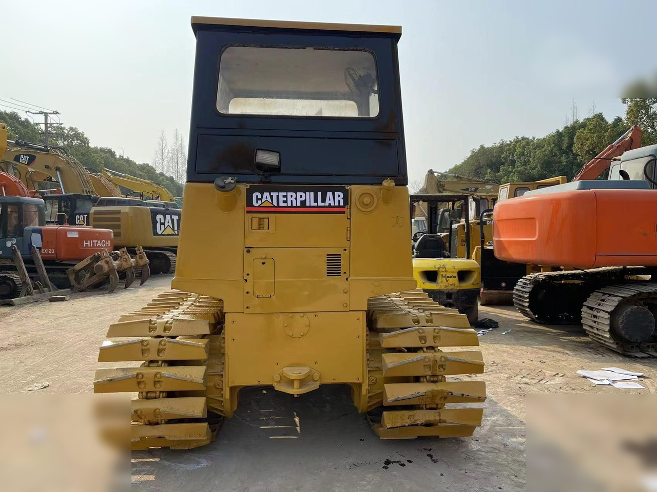 CATERPILLAR D4C - Buldozers: foto 4 CATERPILLAR D4C - Buldozers: foto 4