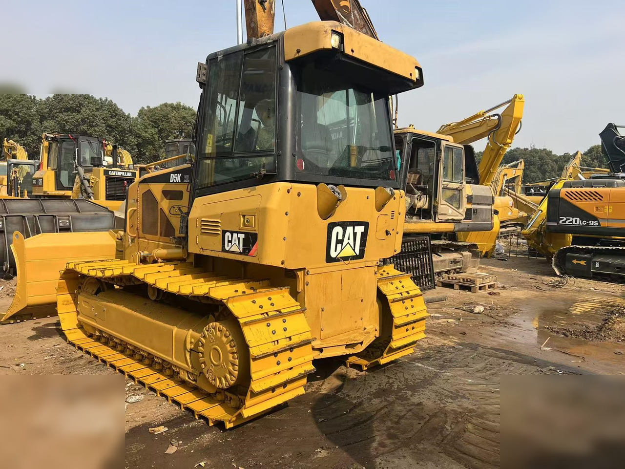 CATERPILLAR D5K XL - Buldozers: foto 2 CATERPILLAR D5K XL - Buldozers: foto 2