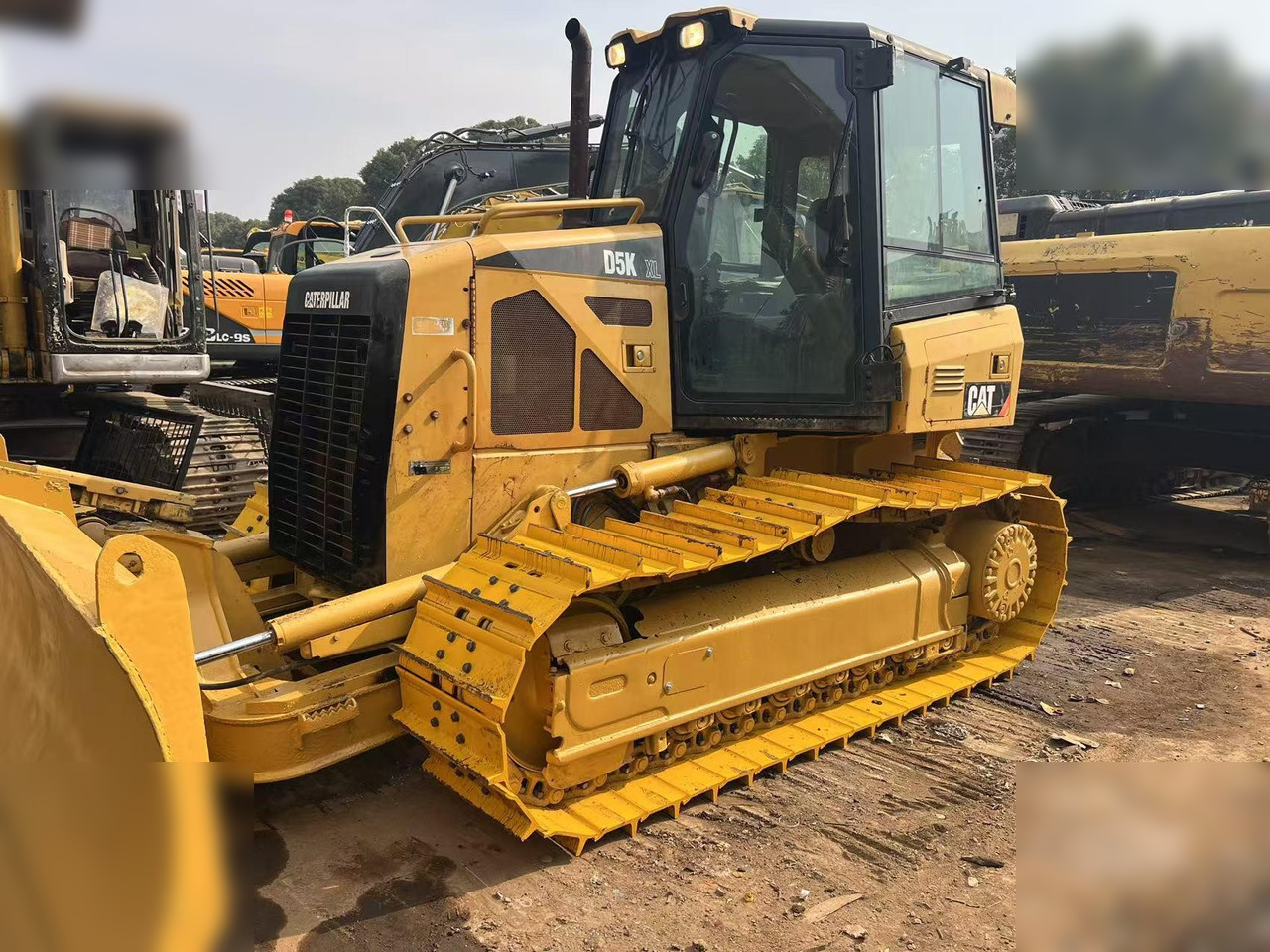 CATERPILLAR D5K XL - Buldozers: foto 4 CATERPILLAR D5K XL - Buldozers: foto 4