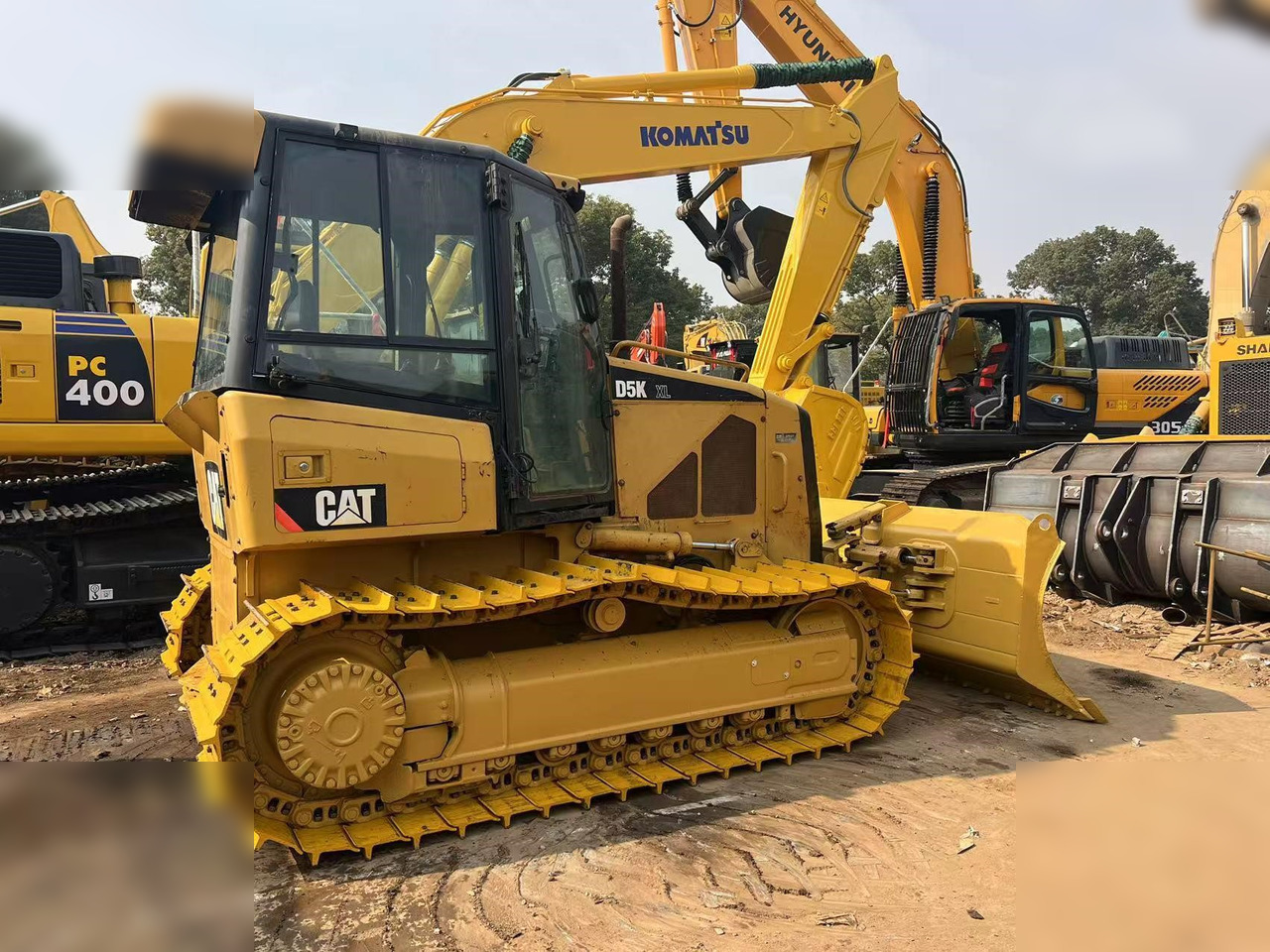 CATERPILLAR D5K XL - Buldozers: foto 1 CATERPILLAR D5K XL - Buldozers: foto 1