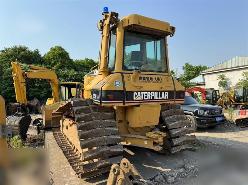CATERPILLAR D5N - Buldozers: foto 4 CATERPILLAR D5N - Buldozers: foto 4