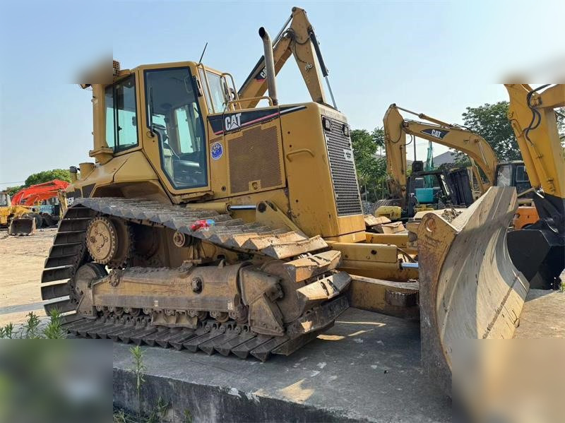 CATERPILLAR D5N - Buldozers: foto 3 CATERPILLAR D5N - Buldozers: foto 3