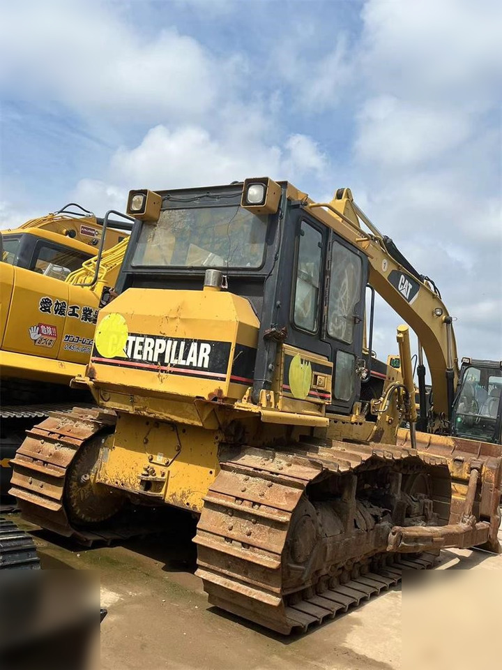 CATERPILLAR D6G - Buldozers: foto 4 CATERPILLAR D6G - Buldozers: foto 4