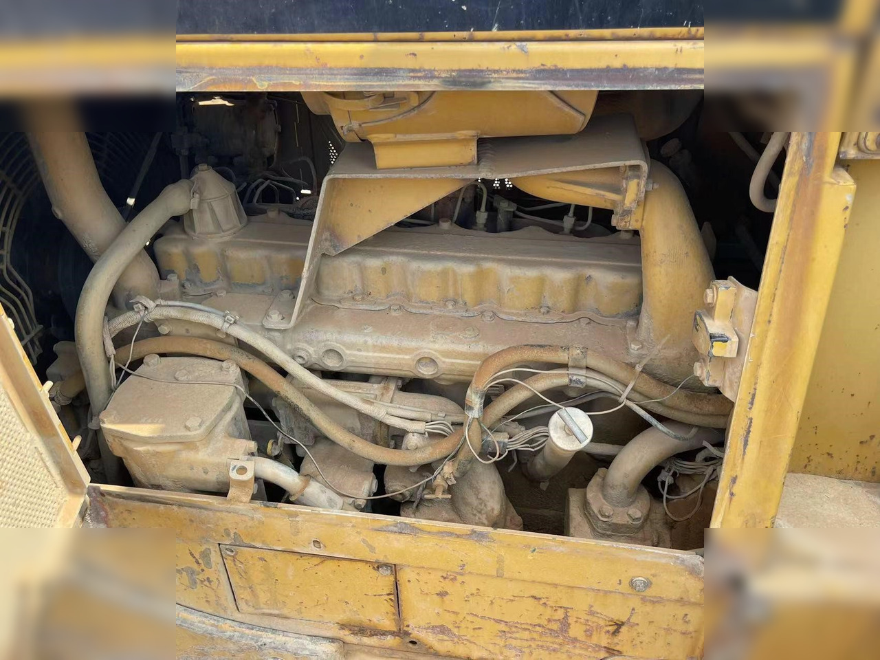 CATERPILLAR D6G - Buldozers: foto 5 CATERPILLAR D6G - Buldozers: foto 5