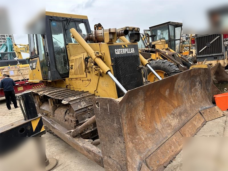 CATERPILLAR D6G2 XL - Buldozers: foto 1 CATERPILLAR D6G2 XL - Buldozers: foto 1