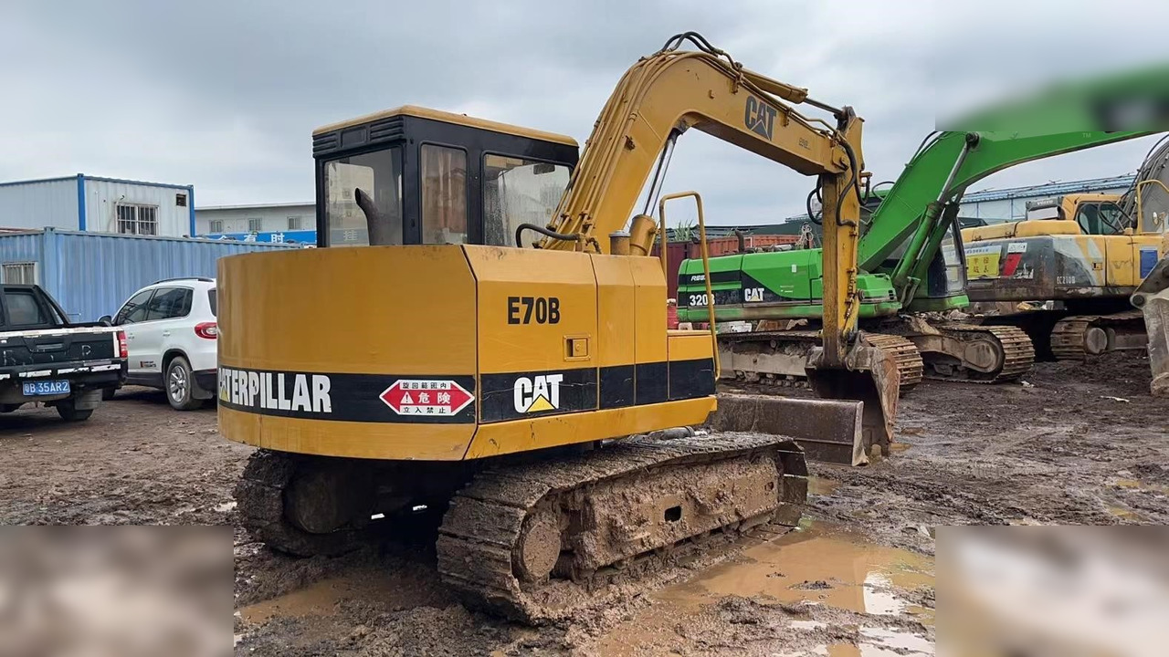 CATERPILLAR E70B - Kāpurķēžu ekskavators: foto 3 CATERPILLAR E70B - Kāpurķēžu ekskavators: foto 3