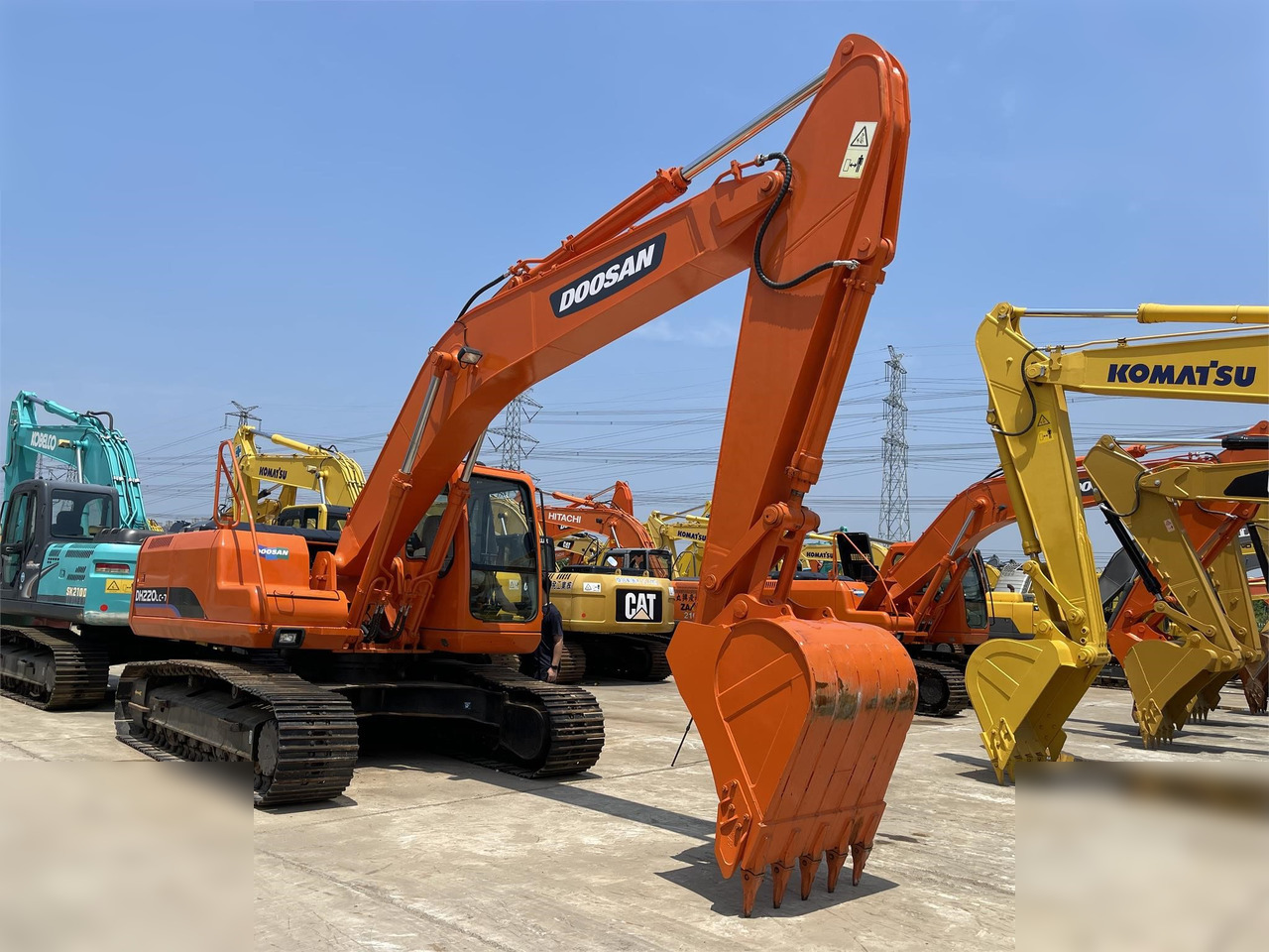 DOOSAN DH220 LC-7 - Kāpurķēžu ekskavators: foto 5 DOOSAN DH220 LC-7 - Kāpurķēžu ekskavators: foto 5