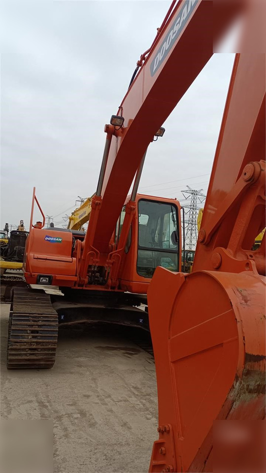 DOOSAN DH220 LC-7 - Kāpurķēžu ekskavators: foto 2 DOOSAN DH220 LC-7 - Kāpurķēžu ekskavators: foto 2
