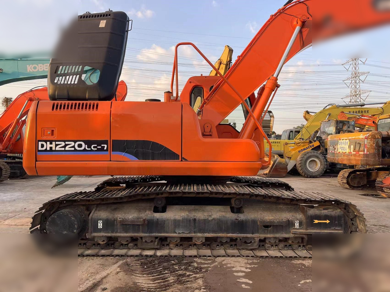 DOOSAN DH220 LC-7 - Kāpurķēžu ekskavators: foto 5 DOOSAN DH220 LC-7 - Kāpurķēžu ekskavators: foto 5